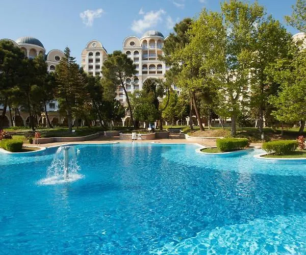 Dreams Sunny And ساني بيتش