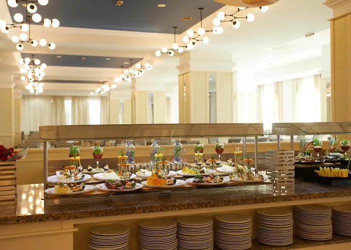 Dreams Sunny And Hotel