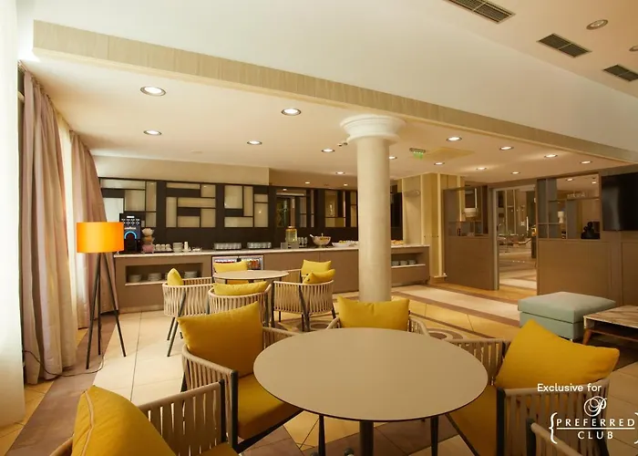 Отель Dreams Sunny And 5*